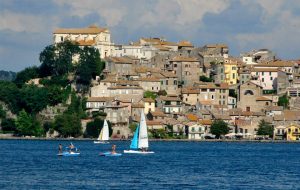 Anguillara: Daniele De Vito da Democrazia Sovrana Popolare a Civitas Angularia