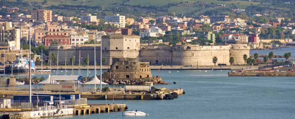 Unione Inquilini Civitavecchia, La Camera, nave
