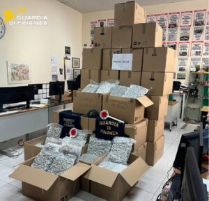 Civitavecchia: sequestrati 348 chili di marijuana