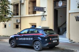 Civitavecchia: A scuola con un coltello da 13 centimetri: denunciato minorenne